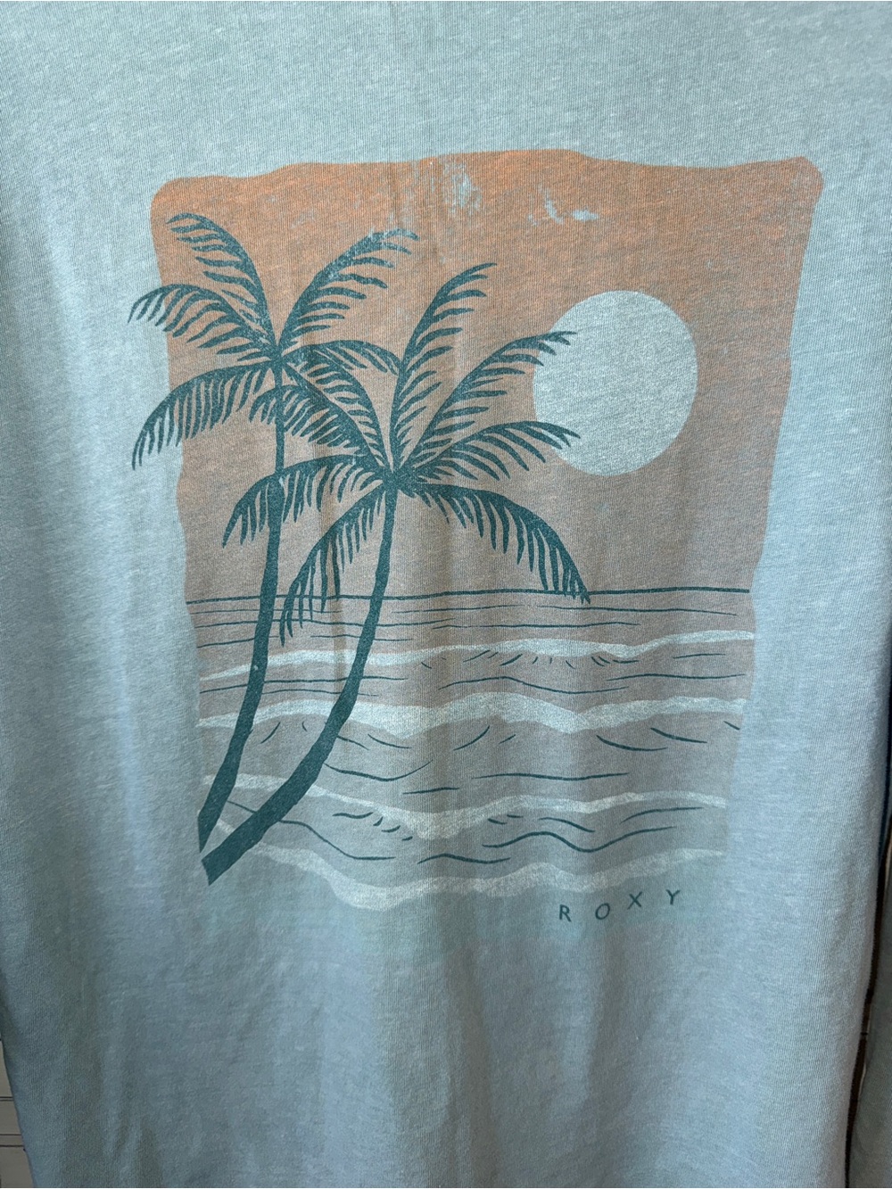 Roxy Women’s Long Sleeve, light weight Tee in Light Sage, Size M - Picture 7 of 7